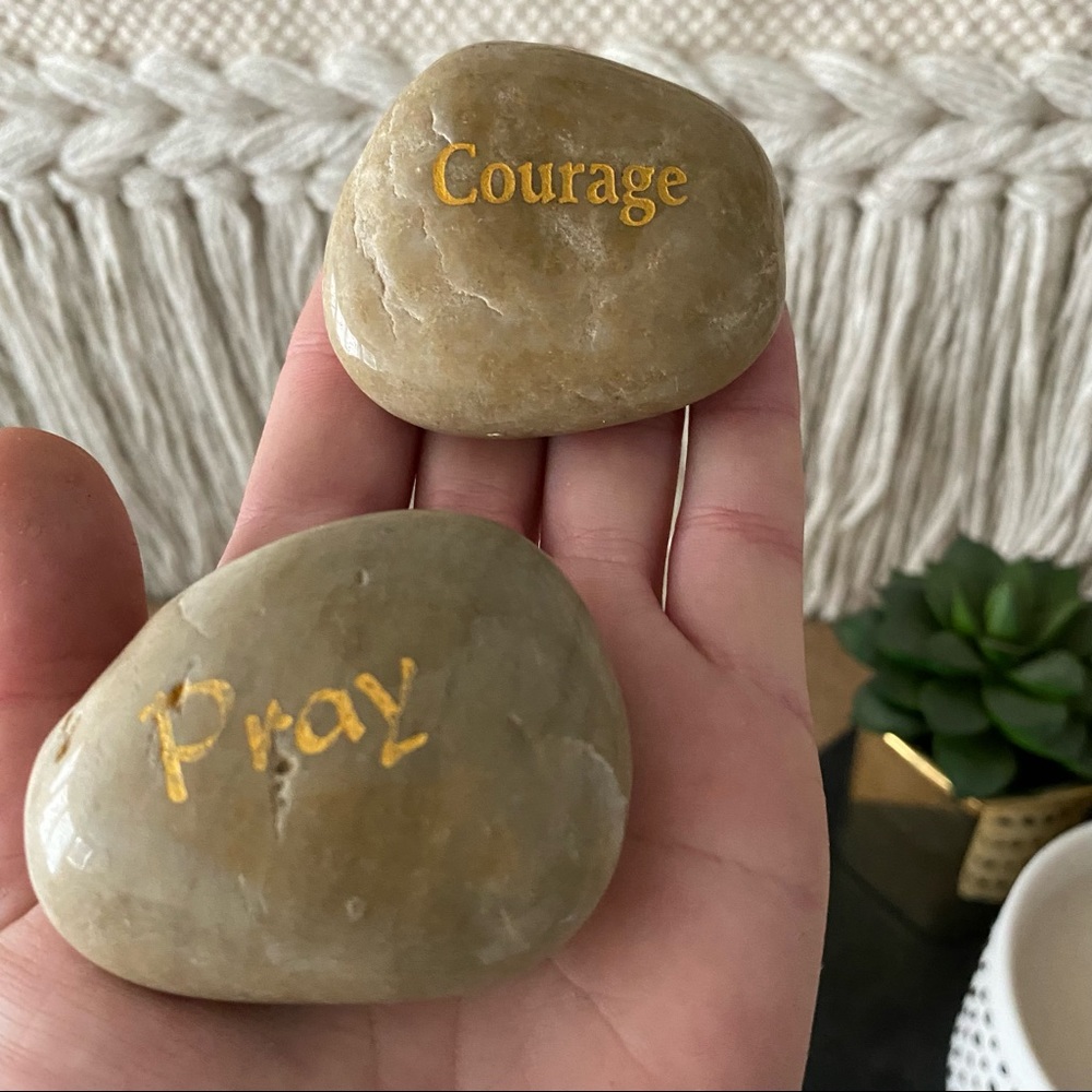Two Encouragement Stones - Pray & Courage